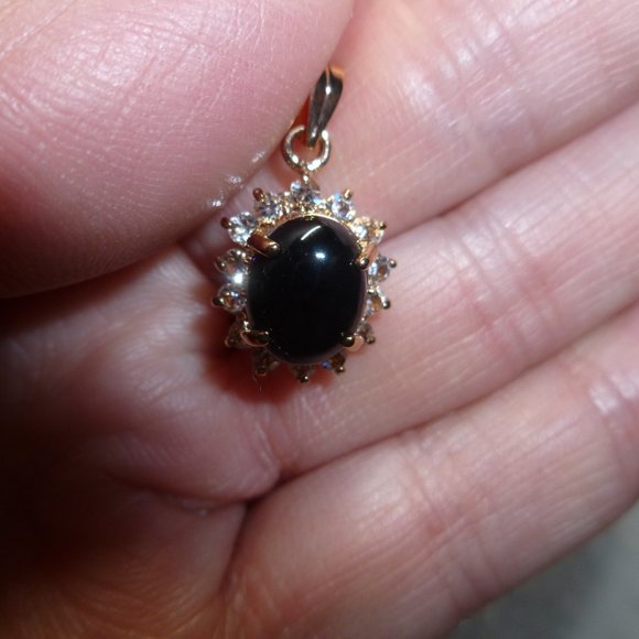18K Gold Electroplate Onyx Swarovski Crystals Pendant - Picture 4 of 12